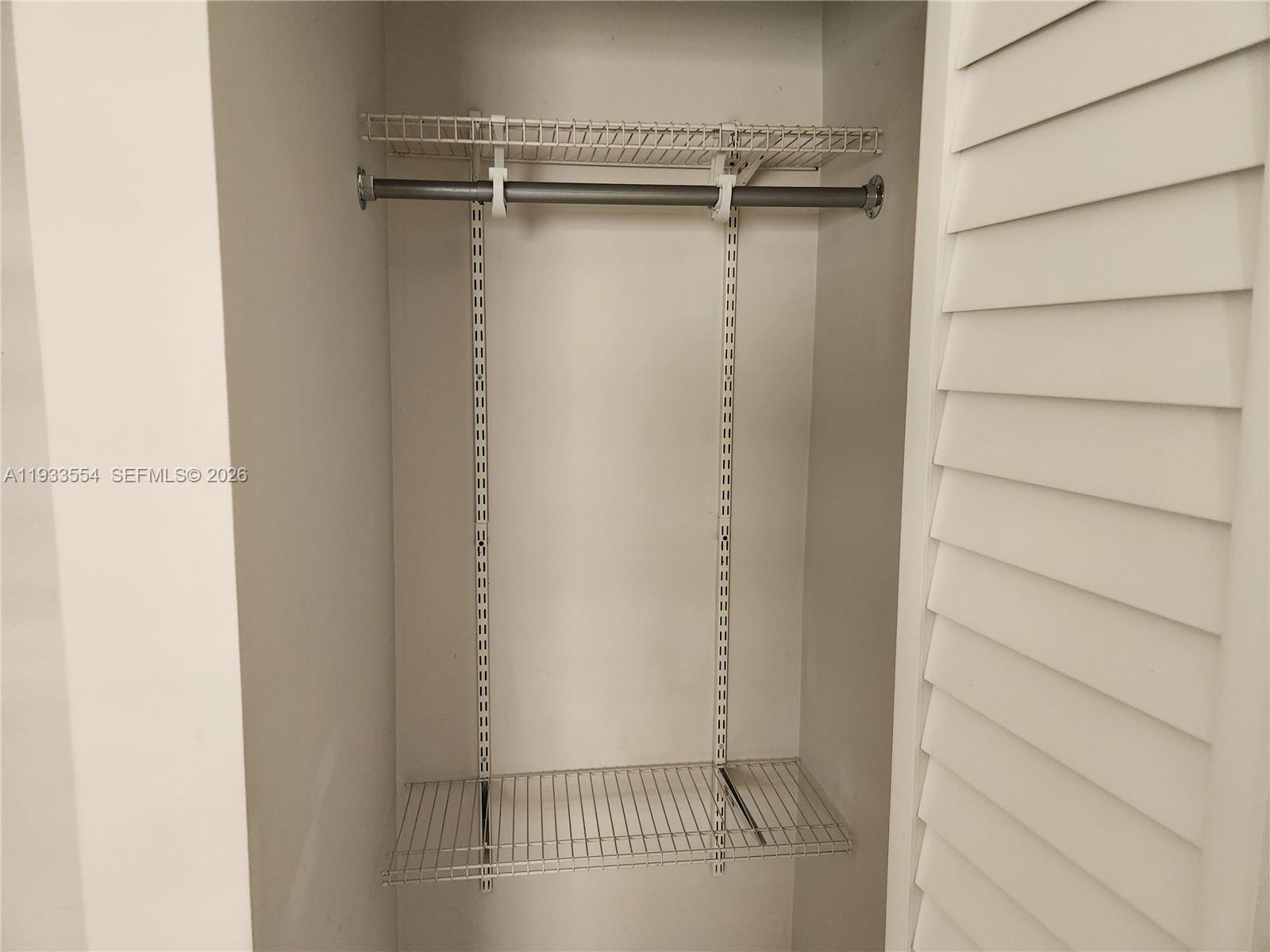 FLAMINGO ESTATES - Residential Lease