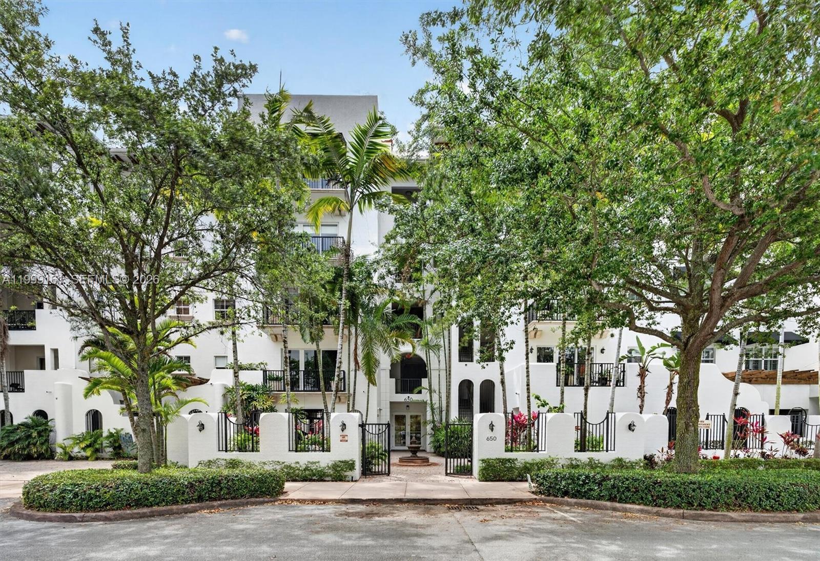 VALENCIA GRANDE CONDO - Residential
