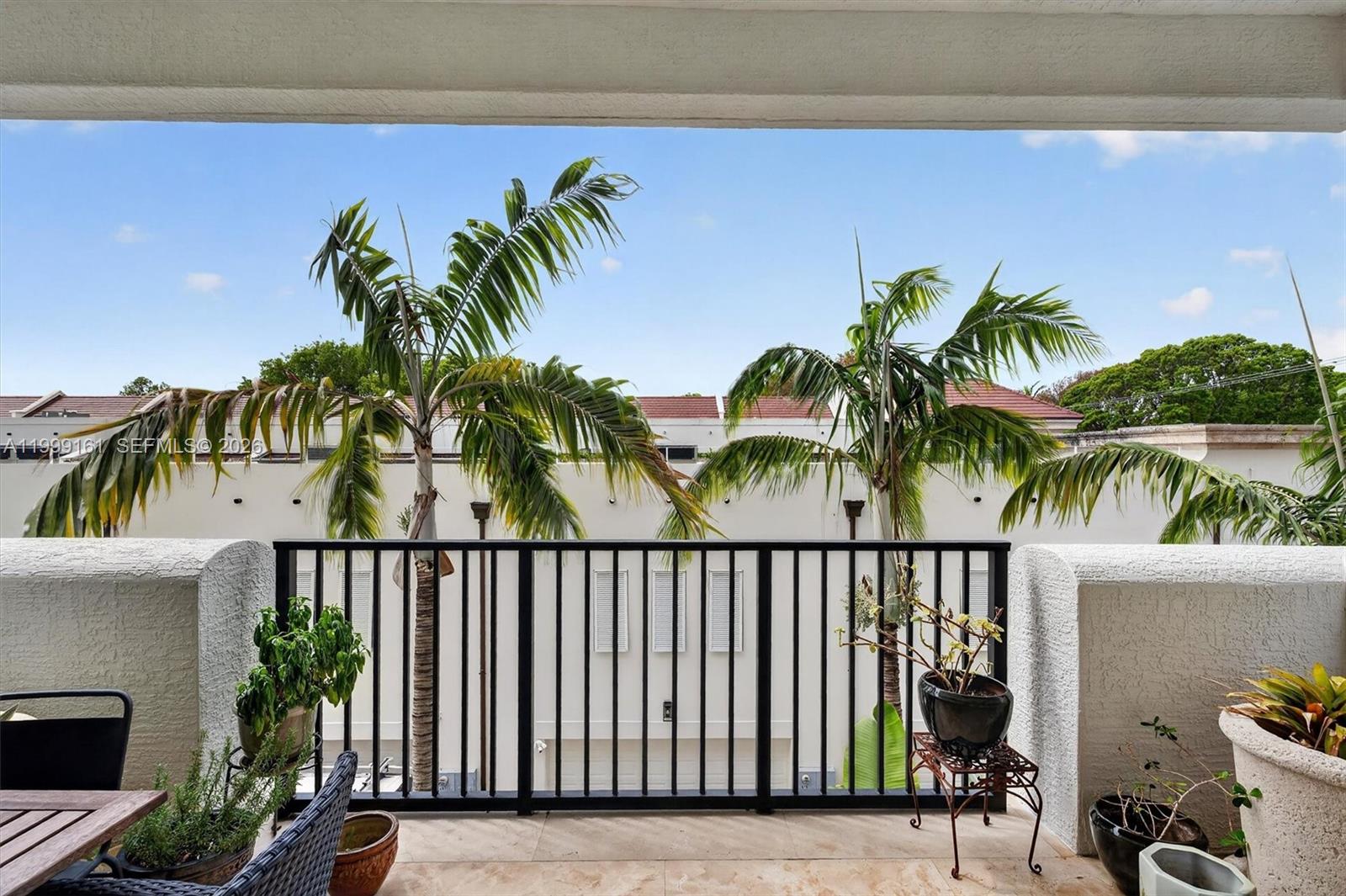 VALENCIA GRANDE CONDO - Residential