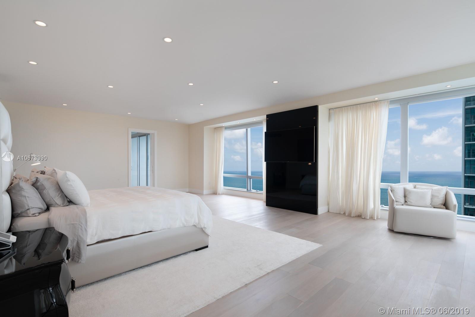 Step inside the only available B+C line at the exclusive Four Seasons Residences. This spectacularly combined residence sits 52 stories in the sky in the heart of Brickell Ave. Masterfully combined it features marble and wood flooring, and eat-in kitchen with Miele, Viking and Sub-Zero appliances. Tasteful Interiors designed by Marisol Pinto, and featuring Roche Bobois, Artefacto and
Fendi furnishings. Entertain in style in the formal dining room, living room and Media Room with Bar while enjoying spectacular skyline views of Brickell Avenue and south-west Miami through Biscayne Bay sparkling water views. Residents enjoy 2 gym memberships at Equinox, 5-star amenities that include a restaurant, spa, pool service, 24-hr room service & Owner's lounge.