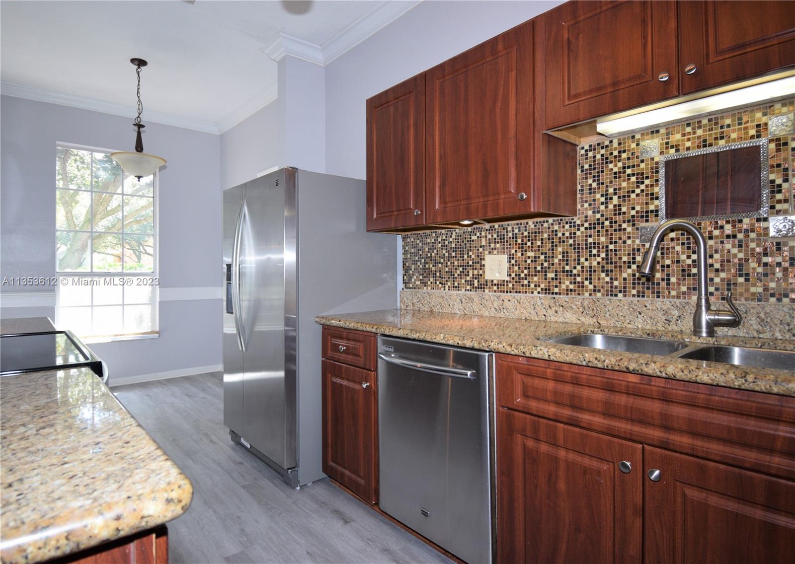 EMBASSY LAKES - Residential Lease