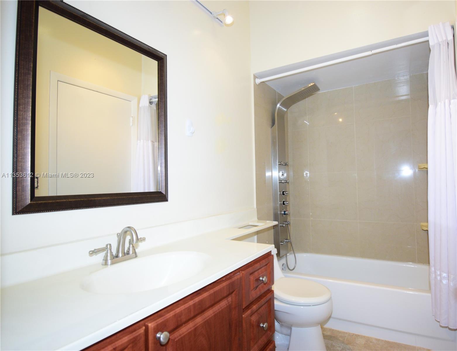 EMBASSY LAKES - Residential Lease