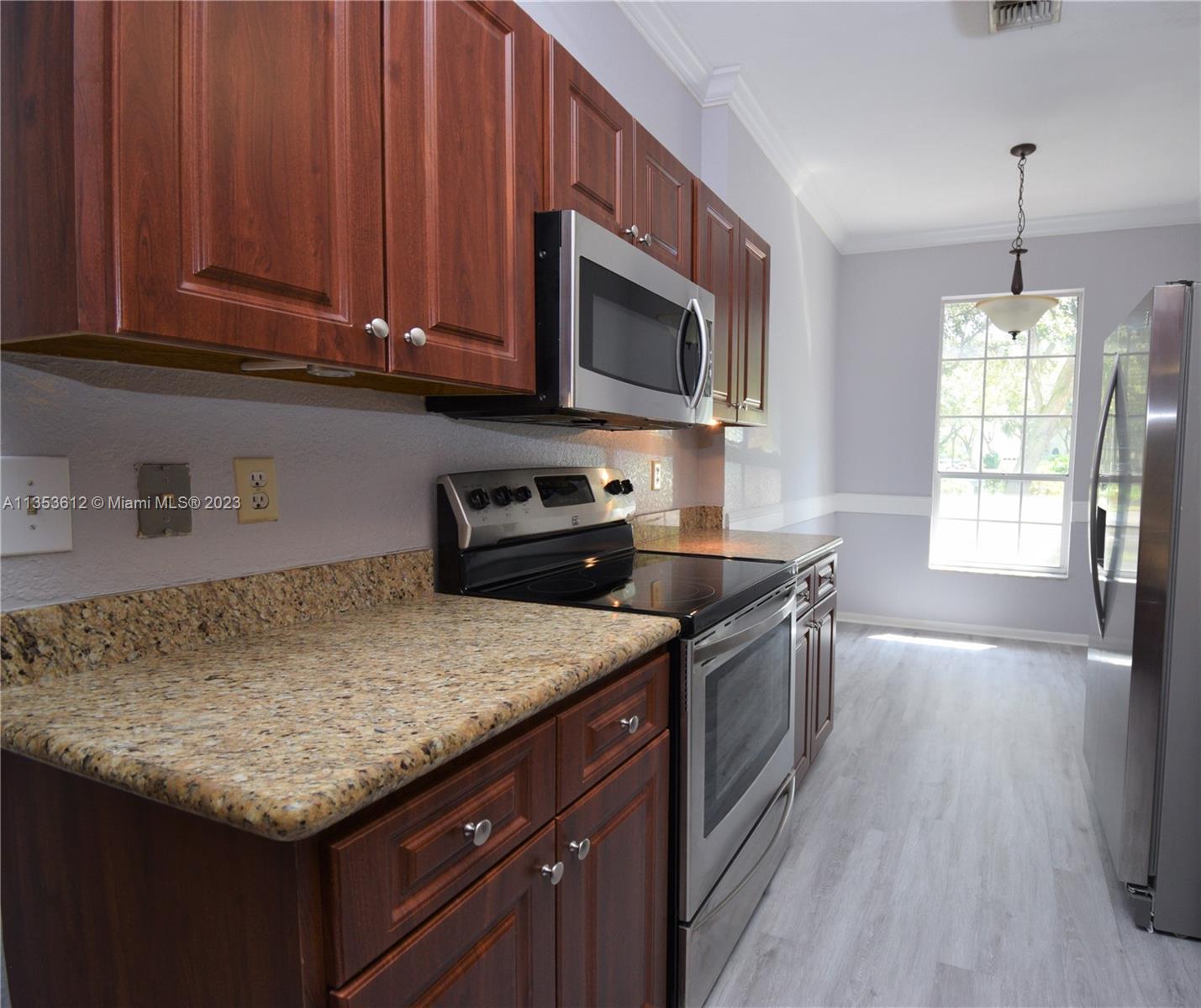 EMBASSY LAKES - Residential Lease