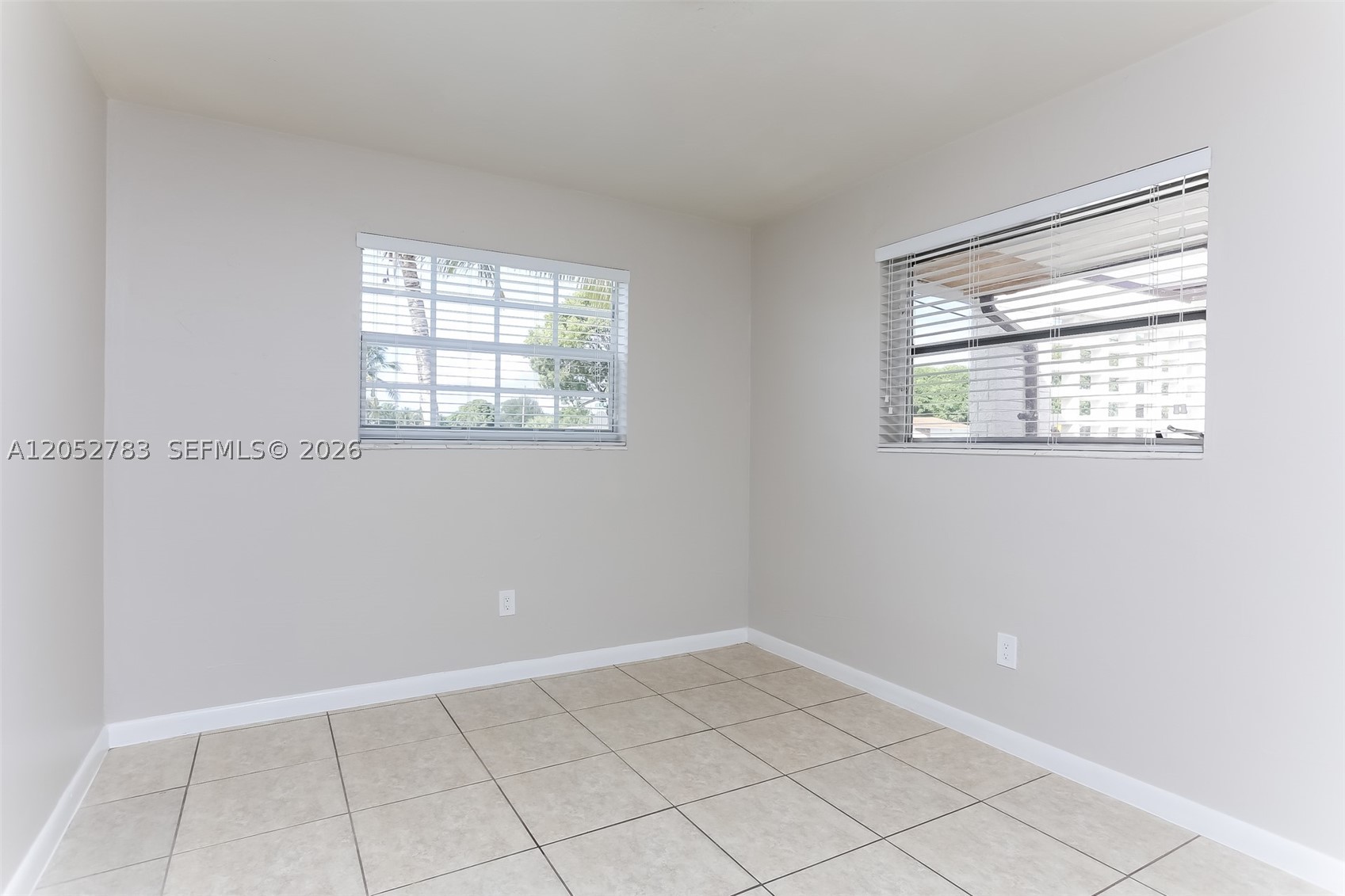 HOLIDAY VILLAGE SEC TWO - Residential Lease
