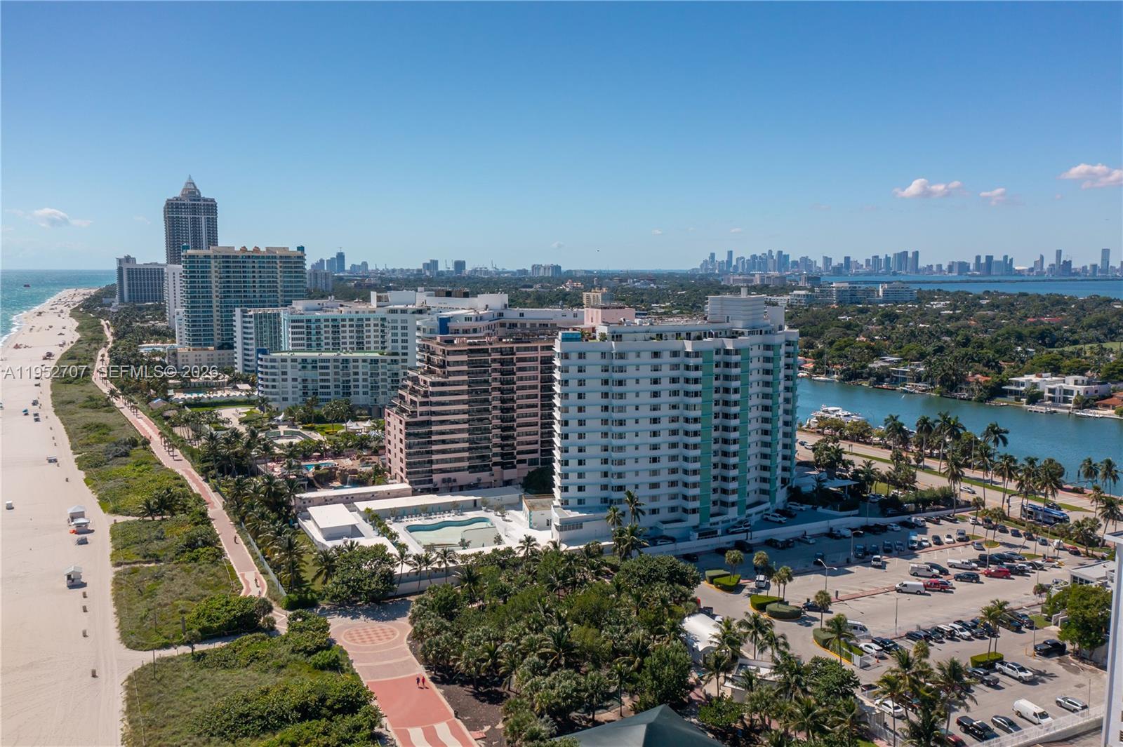 IMPERIAL HOUSE CONDO - Residential