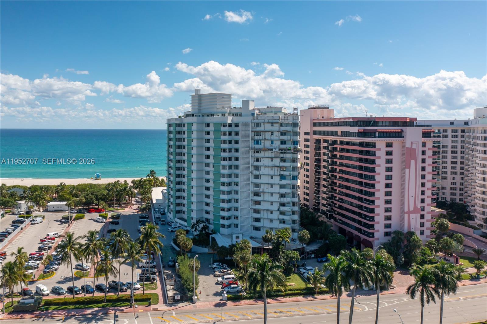 IMPERIAL HOUSE CONDO - Residential