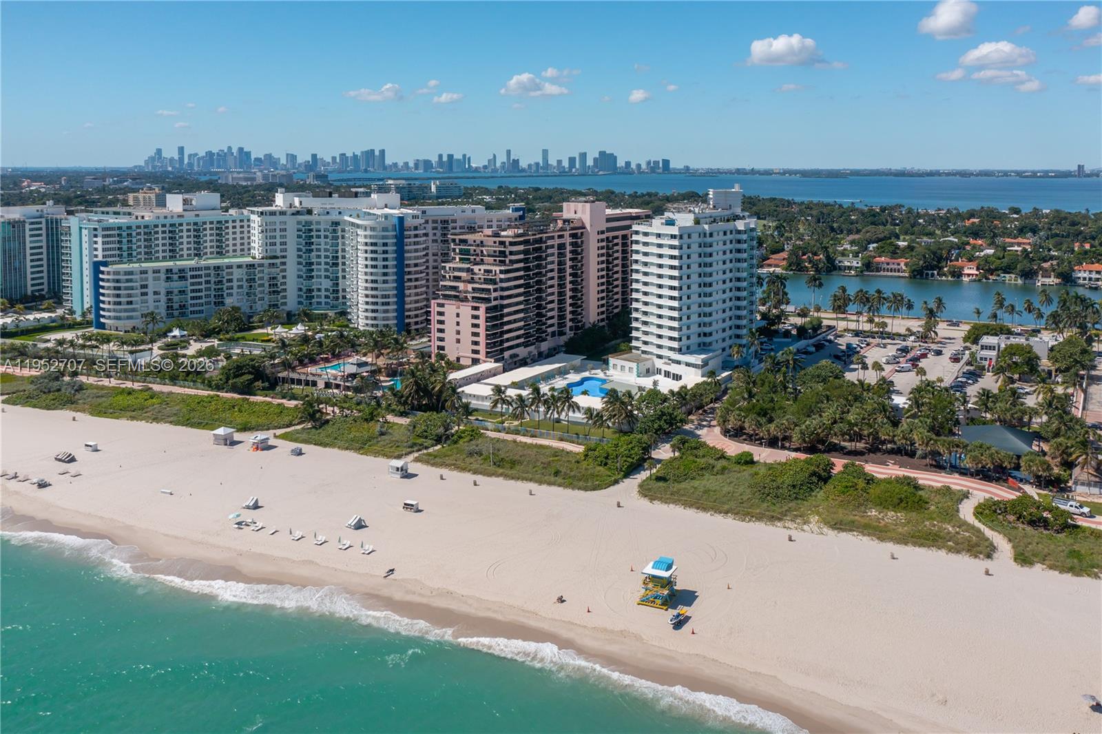 IMPERIAL HOUSE CONDO - Residential