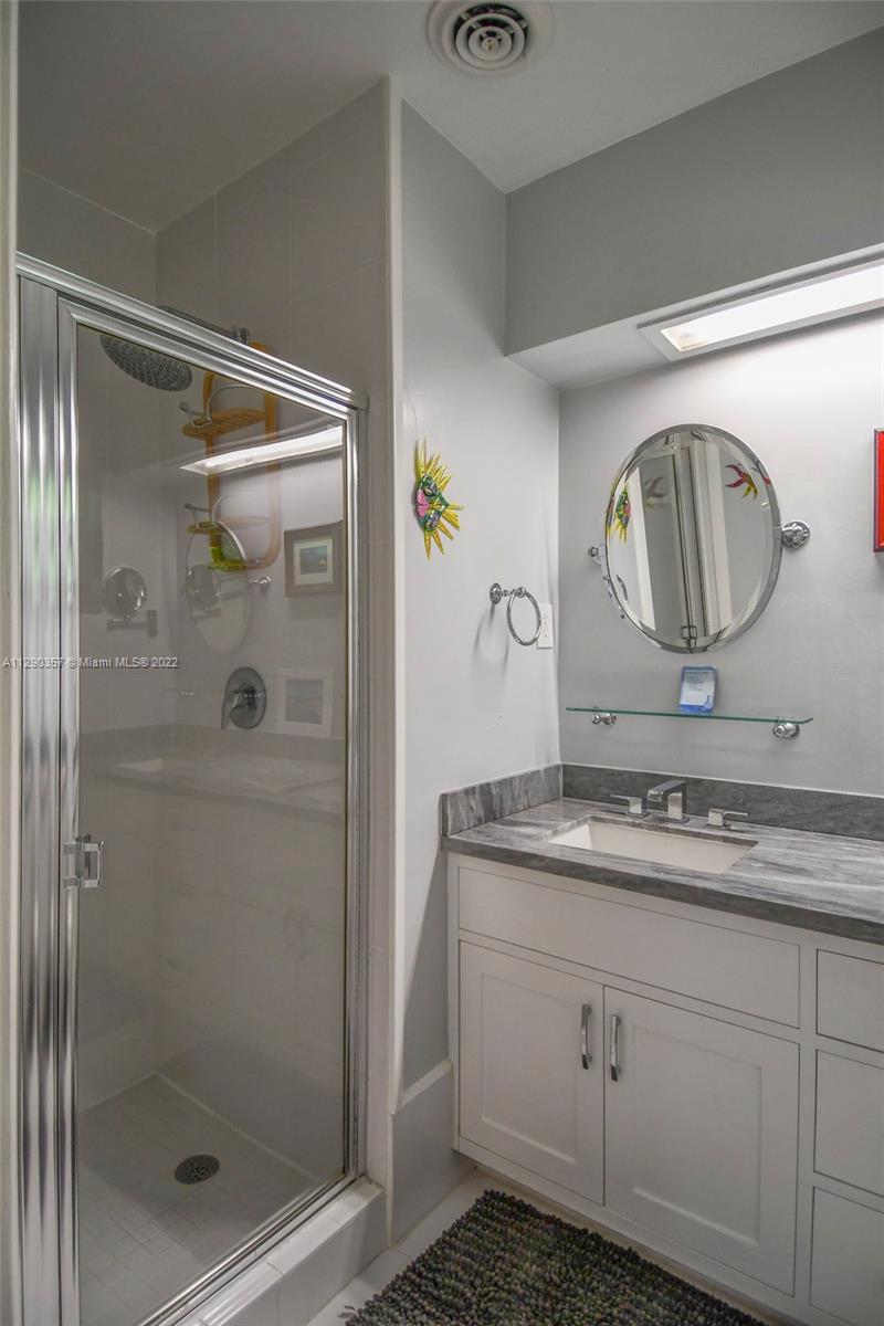 CORAL GABLES RIVIERA SEC - Residential