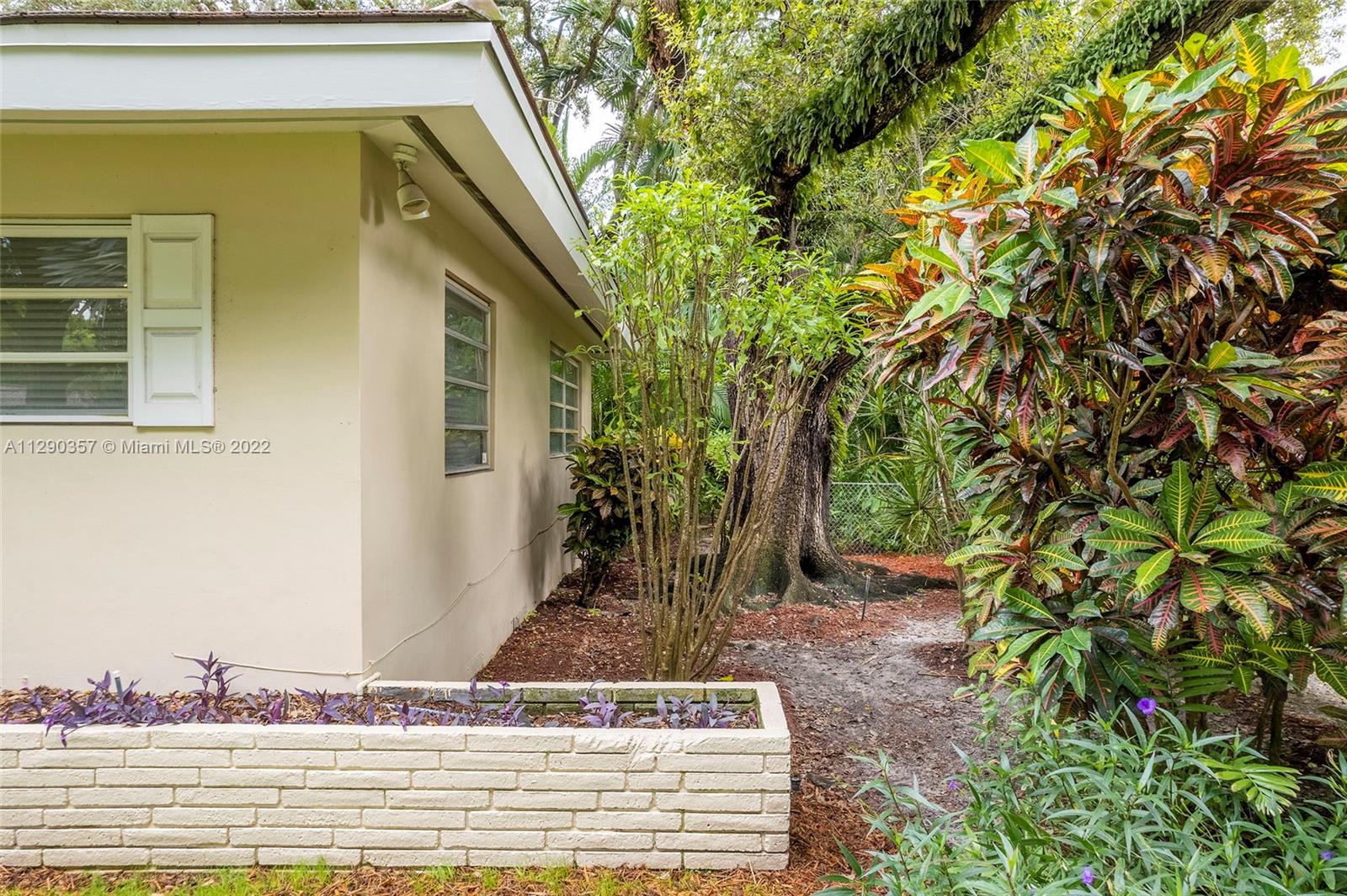 CORAL GABLES RIVIERA SEC - Residential
