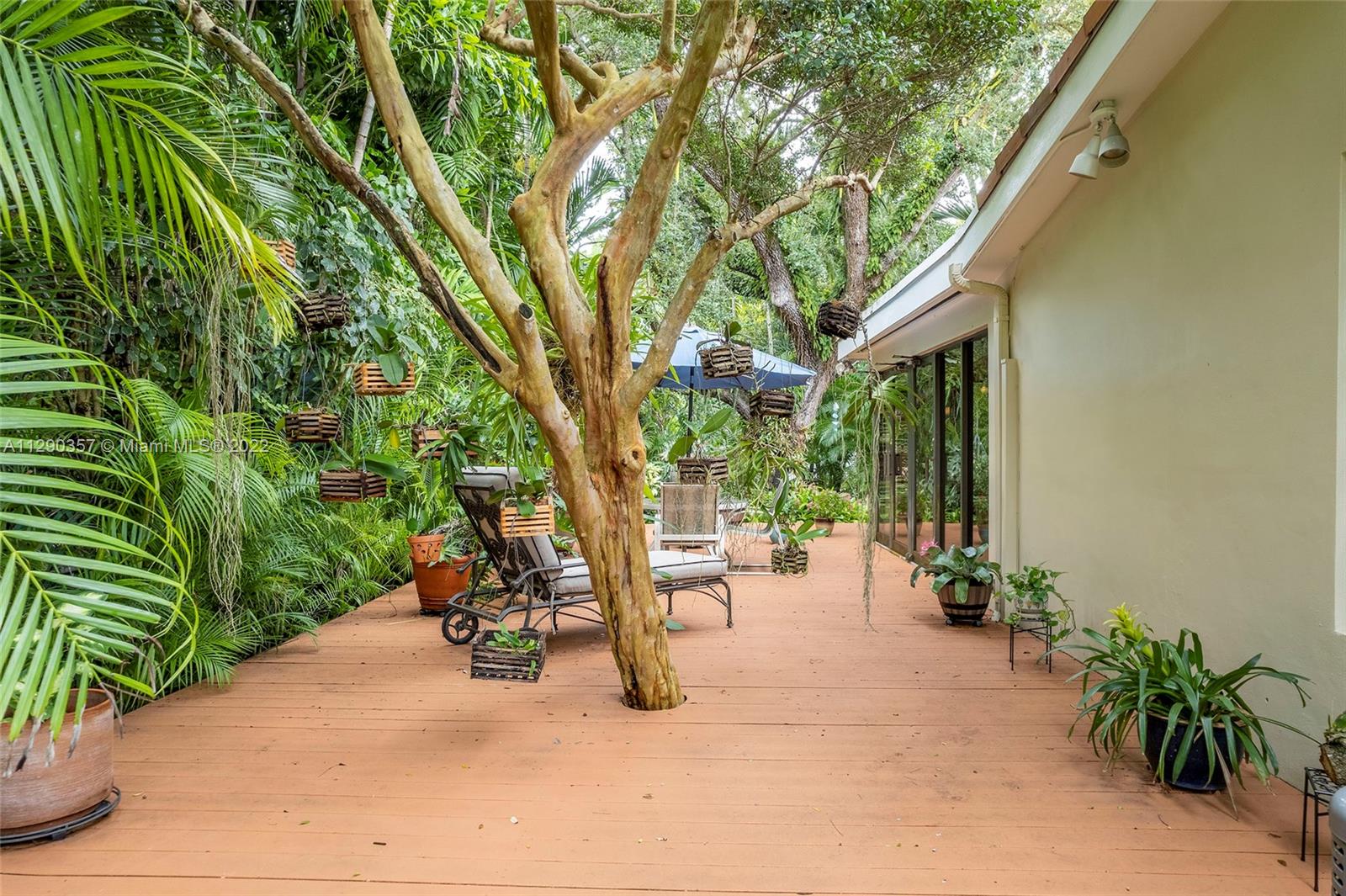 CORAL GABLES RIVIERA SEC - Residential