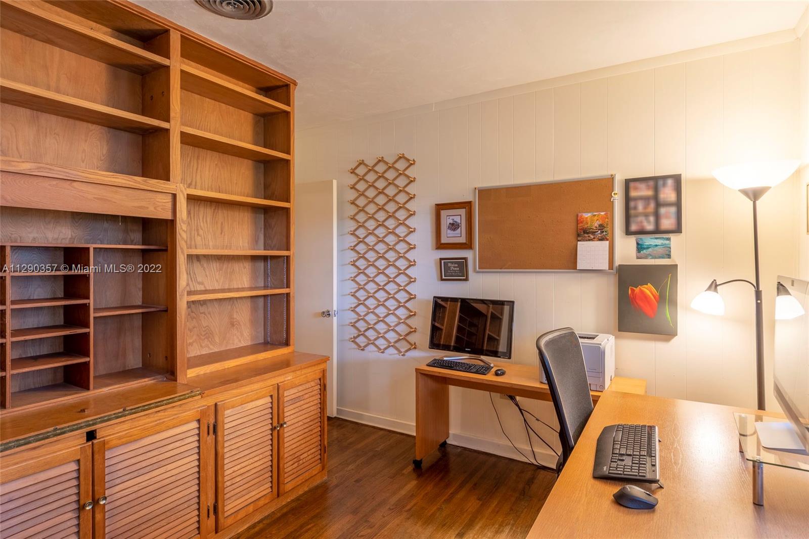 CORAL GABLES RIVIERA SEC - Residential