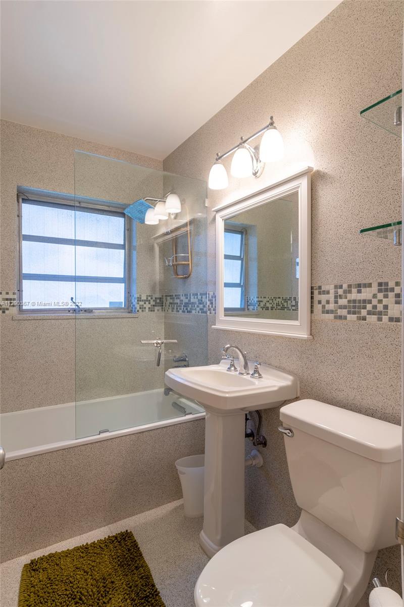 CORAL GABLES RIVIERA SEC - Residential