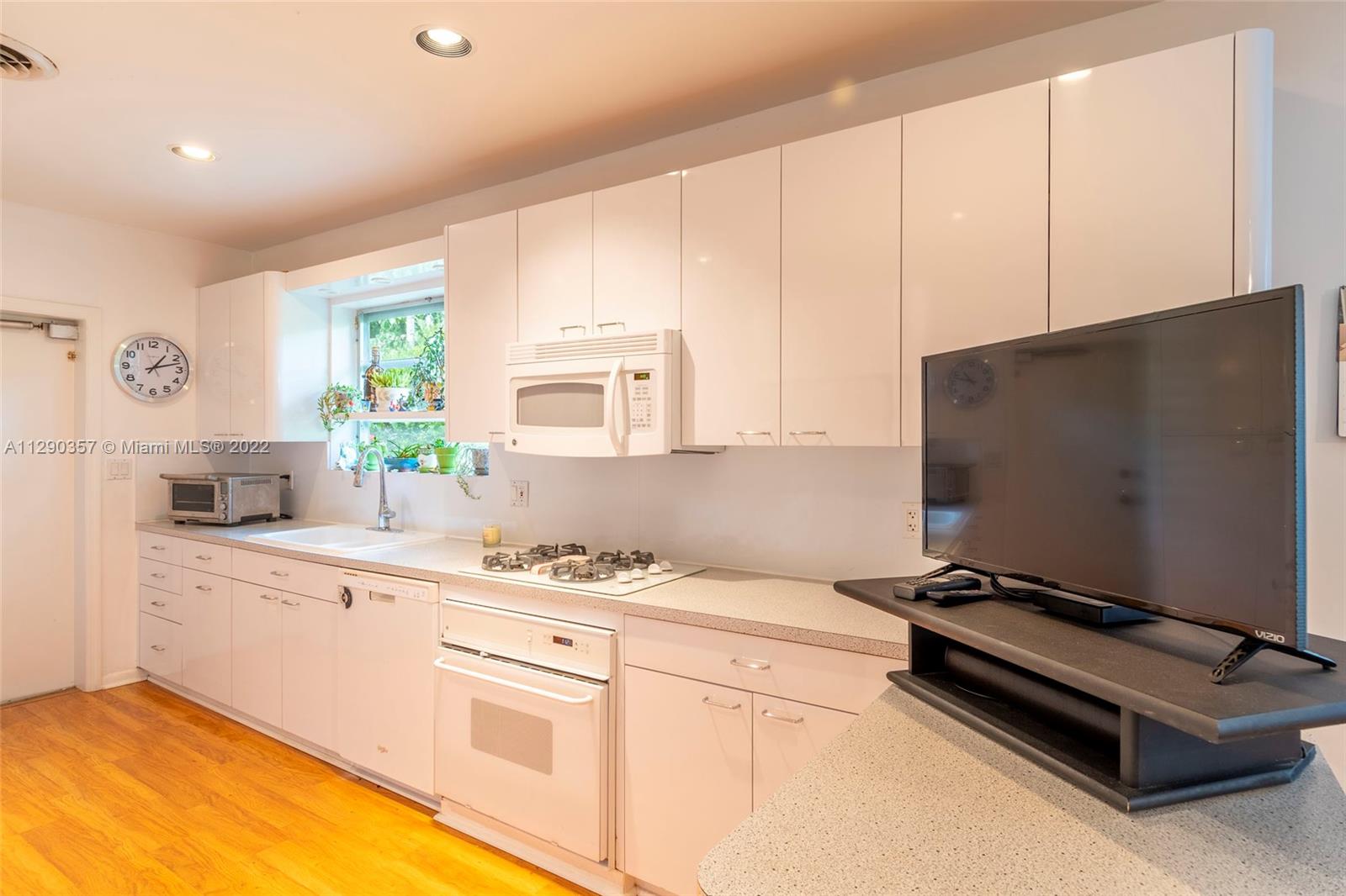 CORAL GABLES RIVIERA SEC - Residential