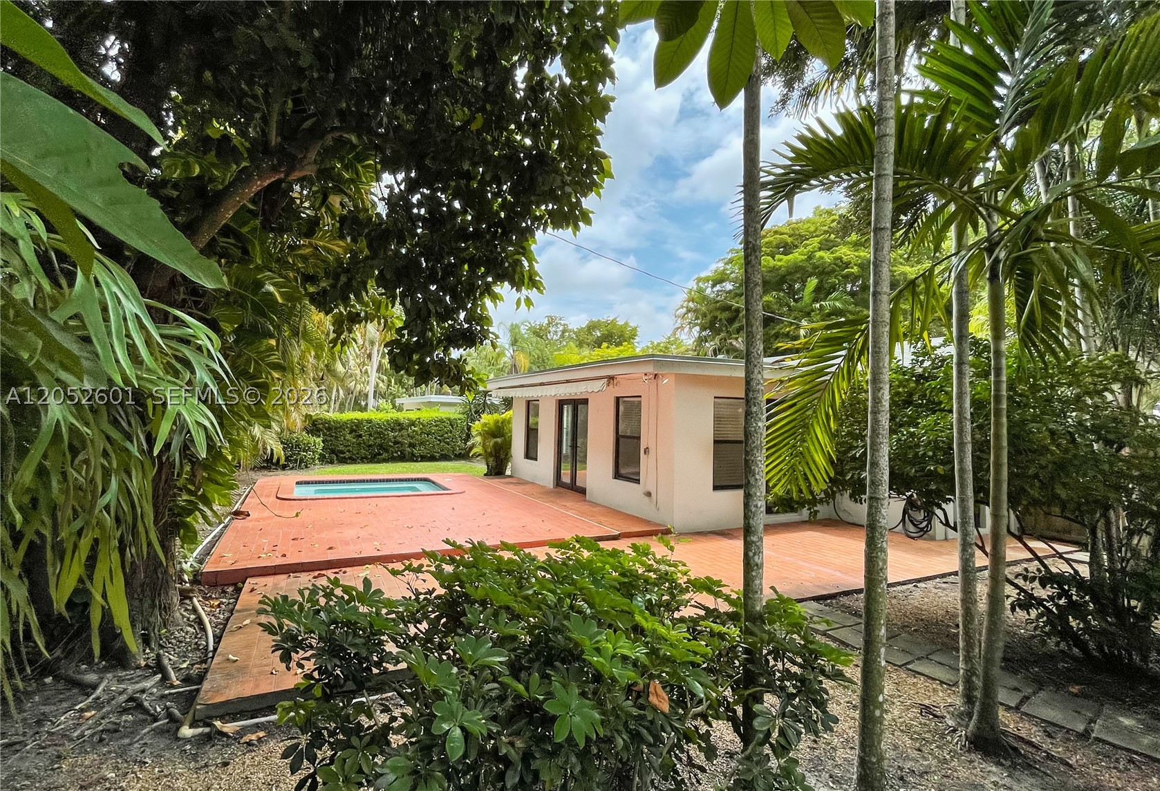 BEVERLY GARDENS - Residential Lease