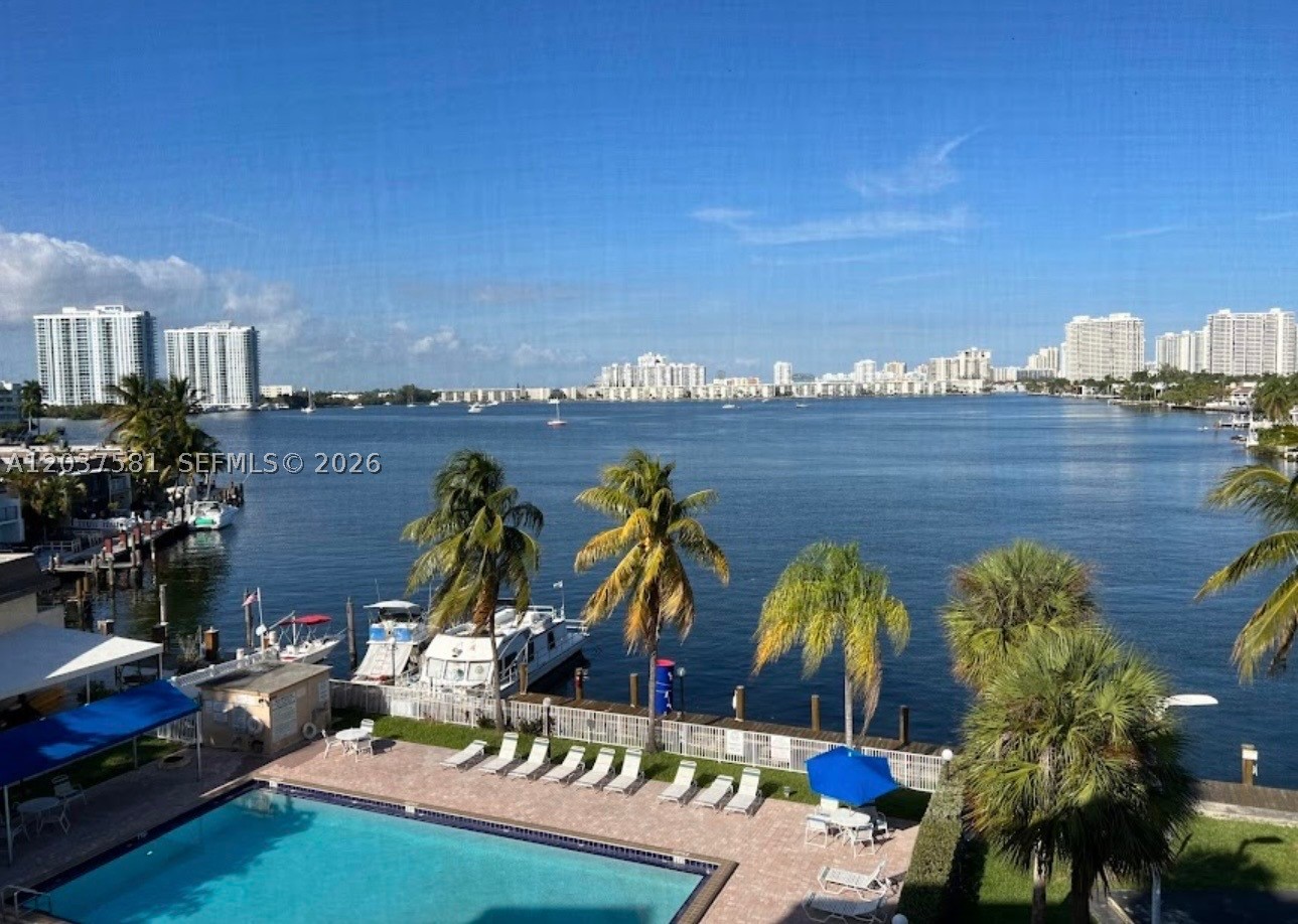 CARLTON BAY CONDO - Residential Lease