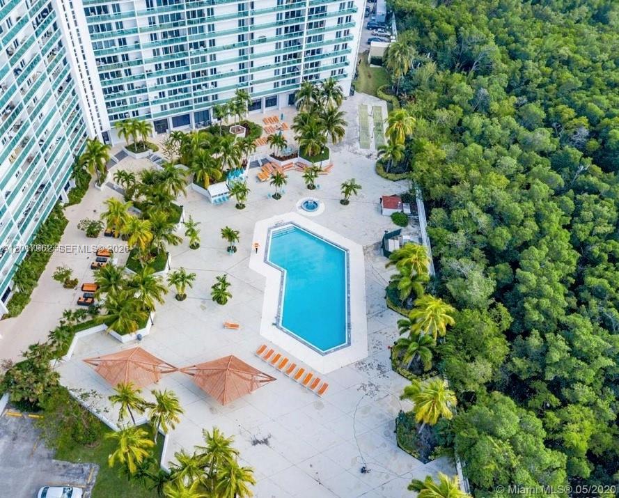 ARLEN HOUSE EAST CONDO - Residential