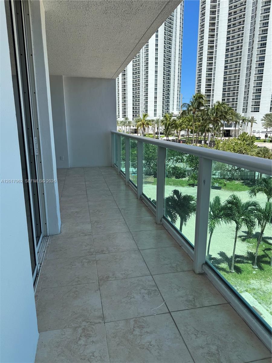 ARLEN HOUSE EAST CONDO - Residential