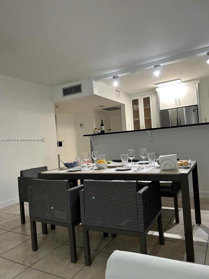 ARLEN HOUSE EAST CONDO - Residential
