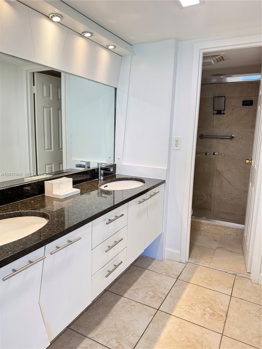 ARLEN HOUSE EAST CONDO - Residential
