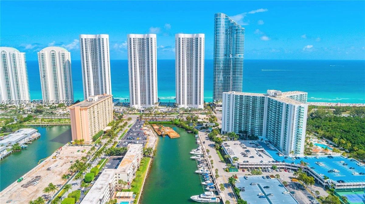 ARLEN HOUSE EAST CONDO - Residential