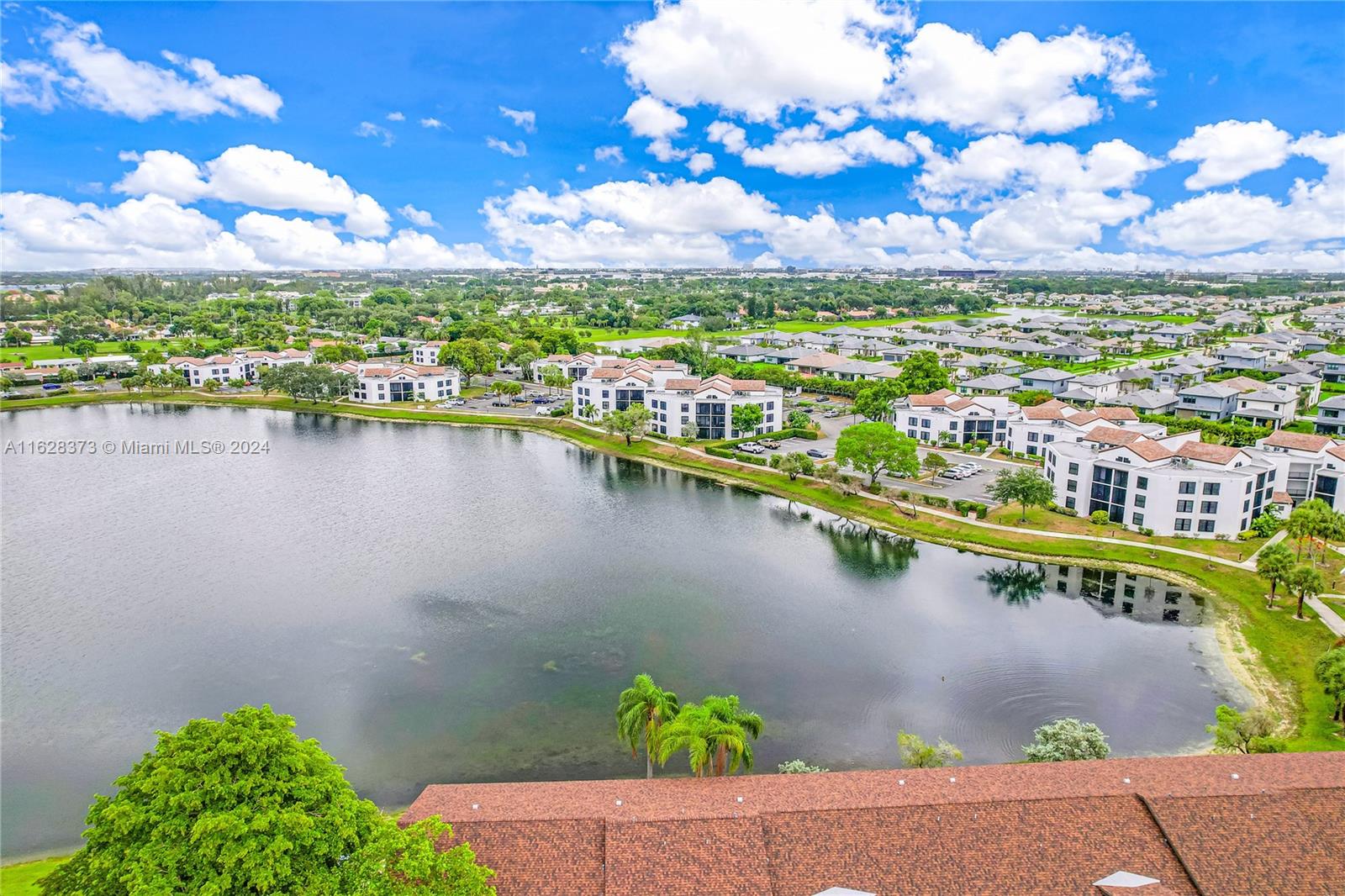 LAKE POINTE CONDOMINIUM N - Residential
