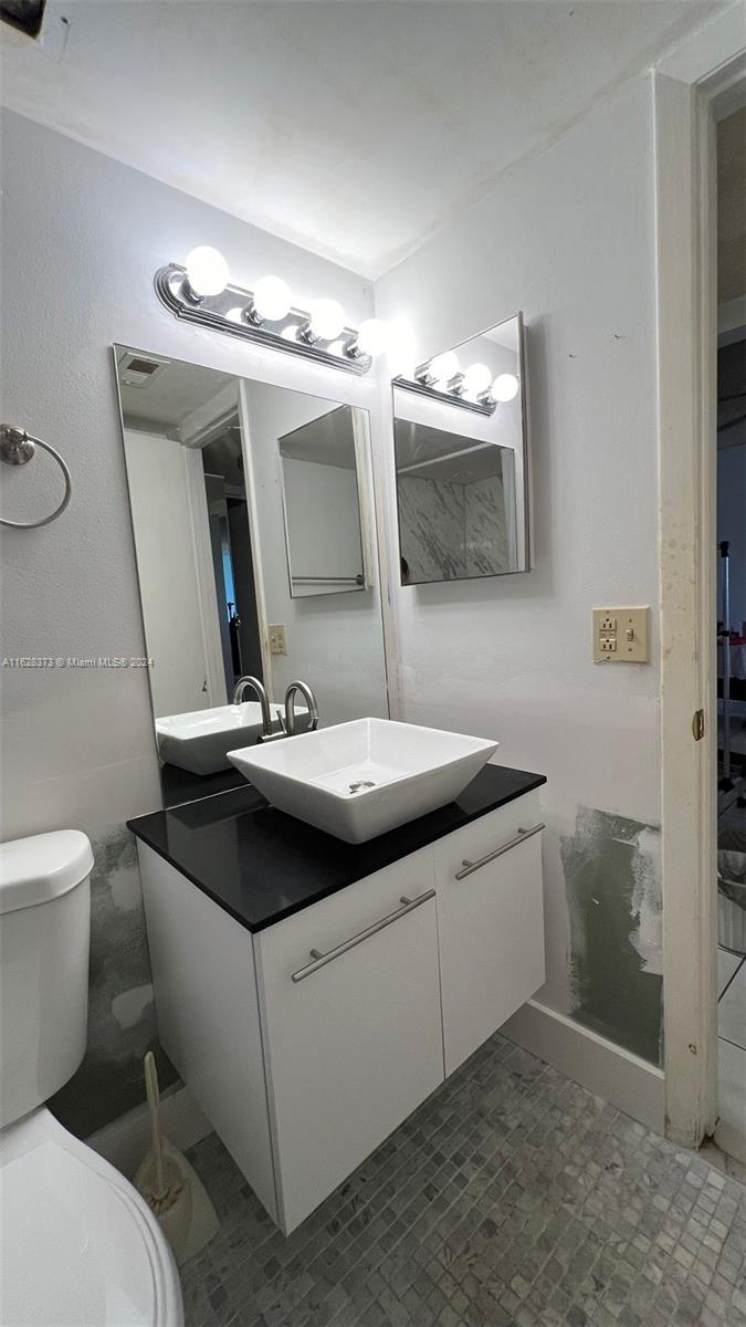 LAKE POINTE CONDOMINIUM N - Residential