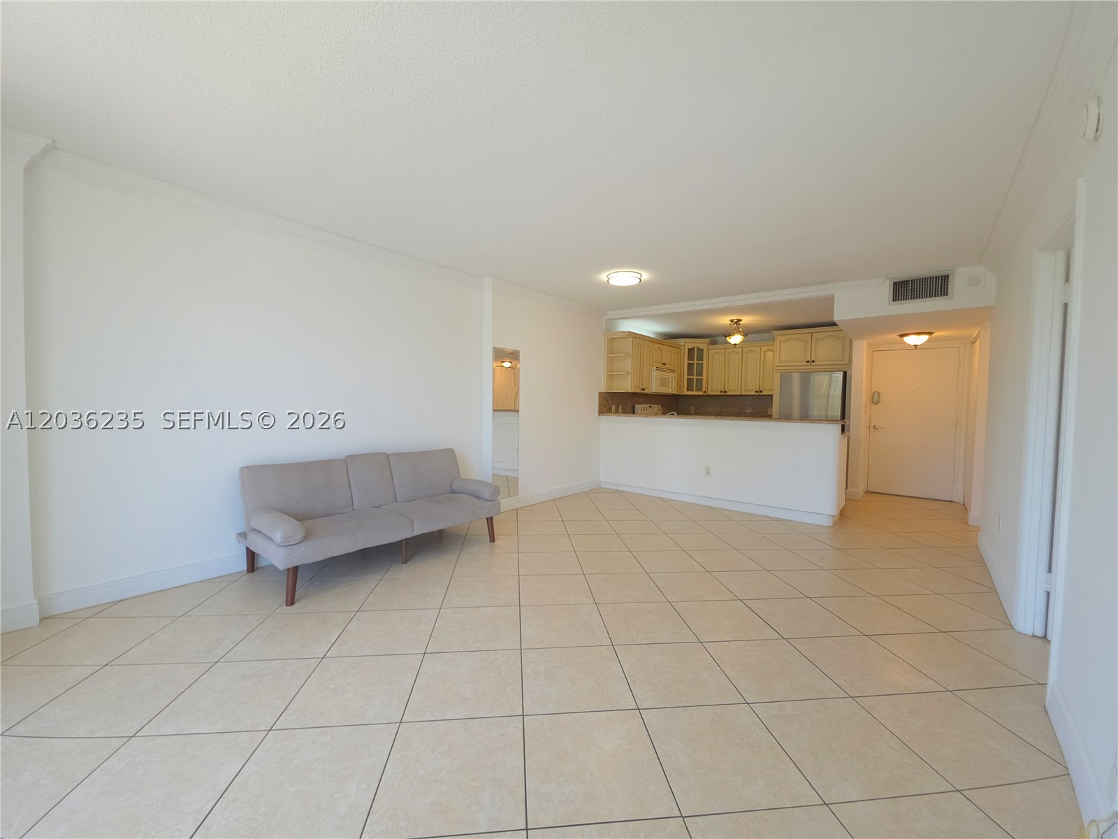 THE PRESIDENTIAL CONDO - Residential Lease