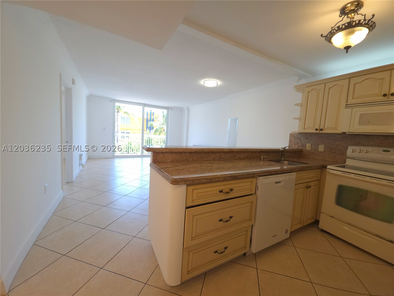 THE PRESIDENTIAL CONDO - Residential Lease