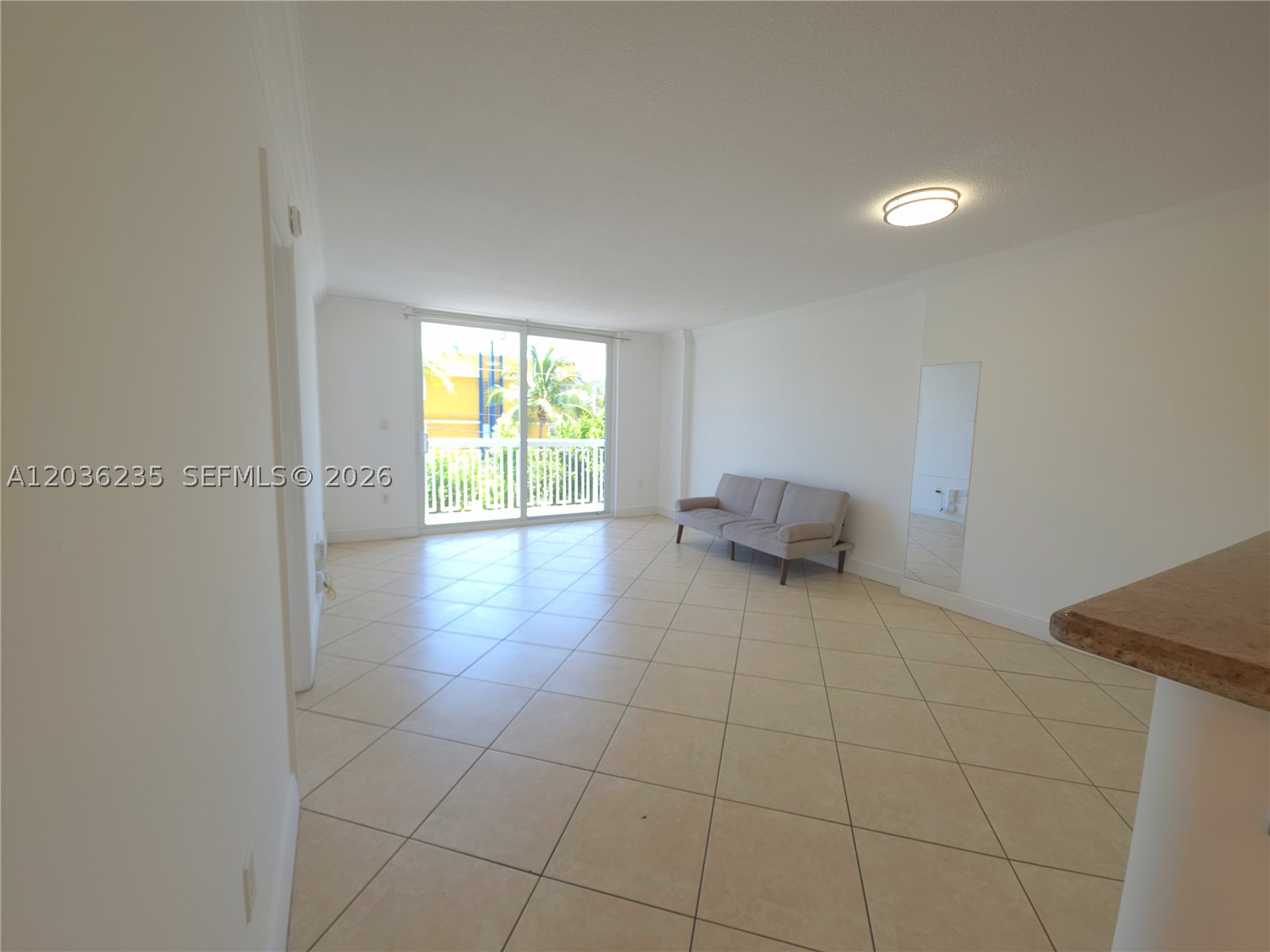 THE PRESIDENTIAL CONDO - Residential Lease