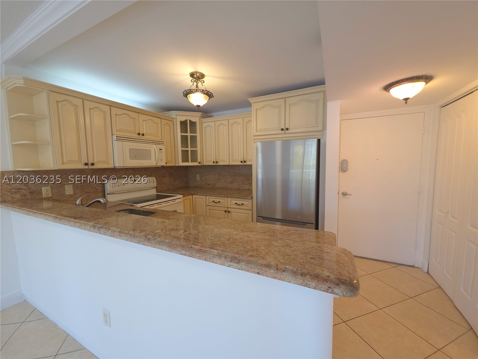 THE PRESIDENTIAL CONDO - Residential Lease