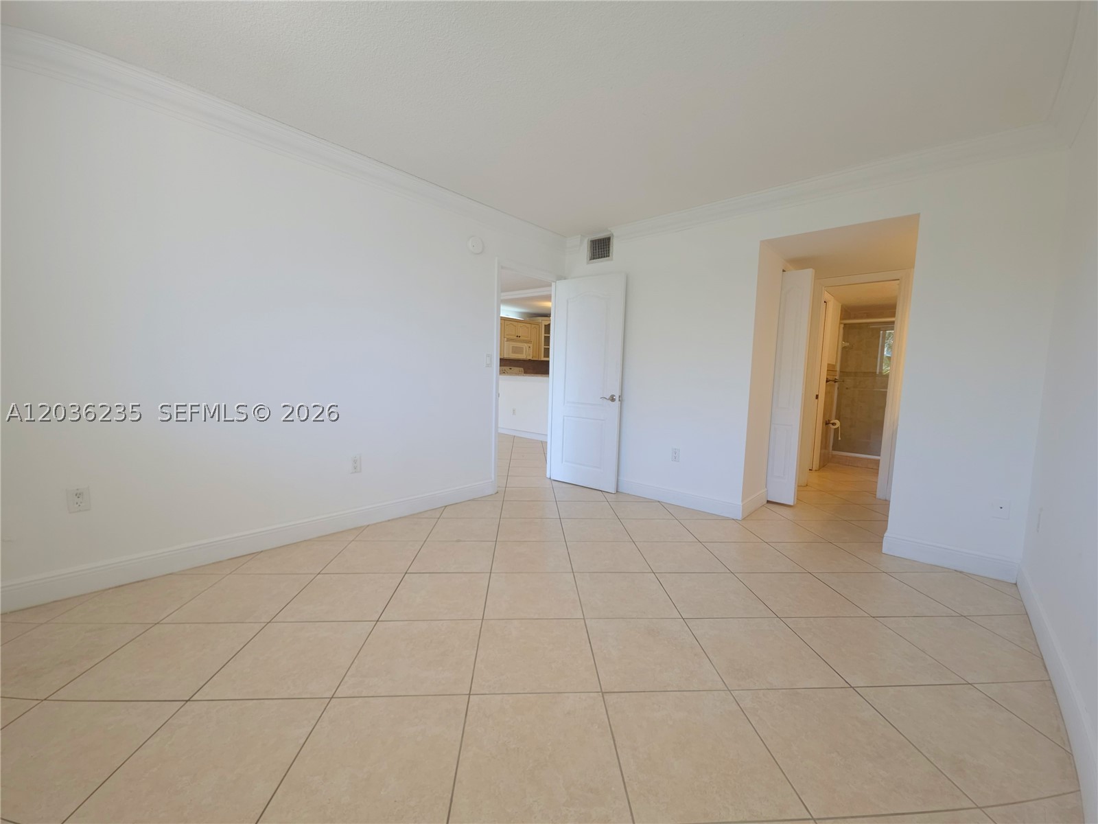 THE PRESIDENTIAL CONDO - Residential Lease