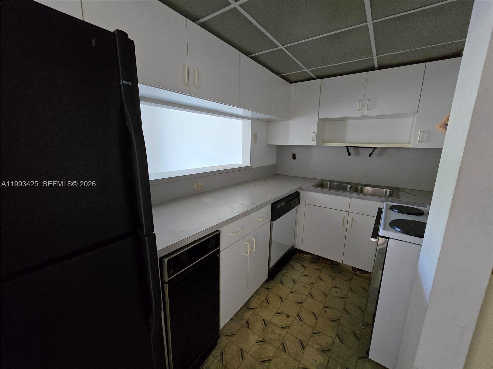 HERITAGE SQUARE CONDO - Residential