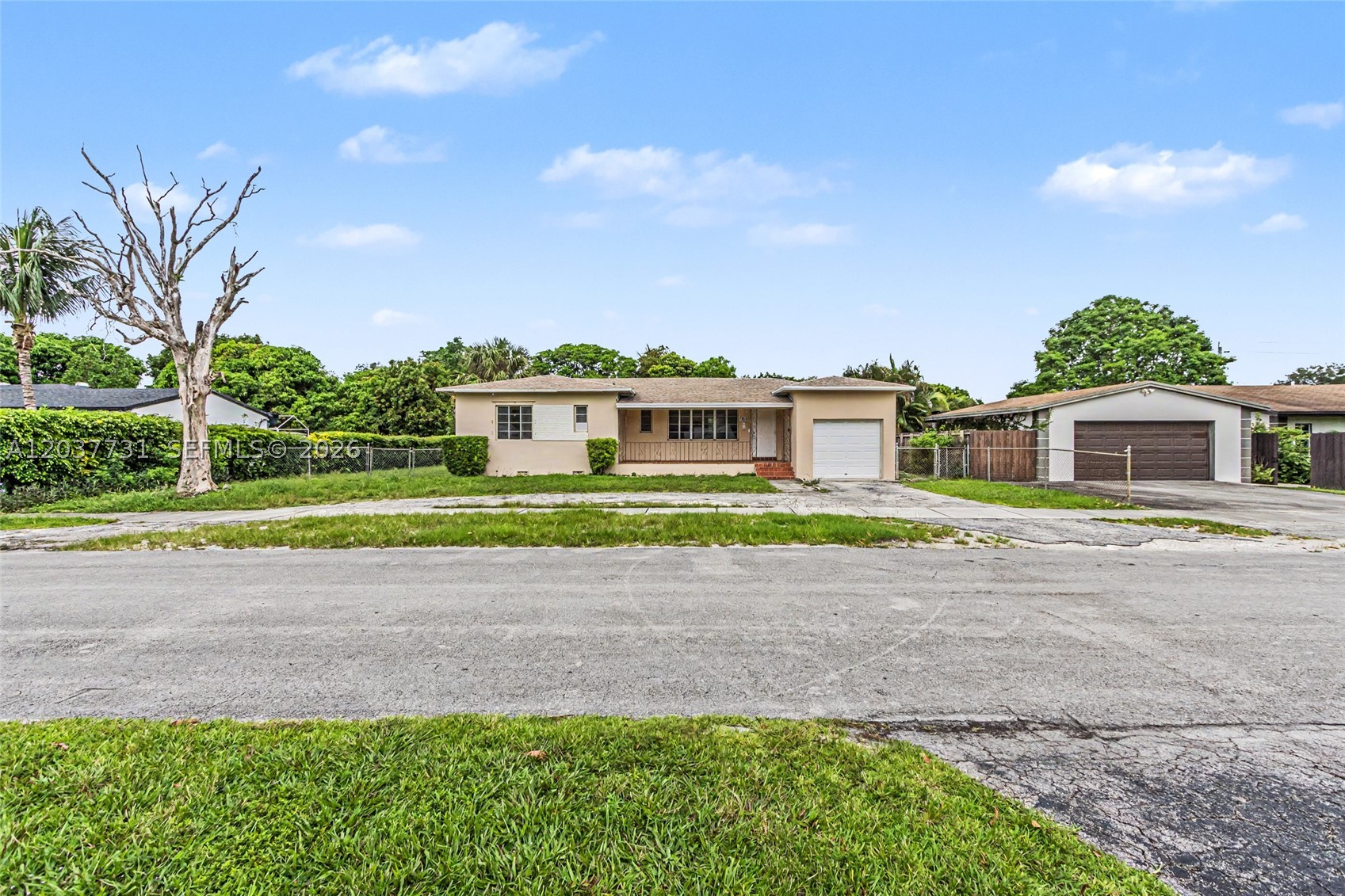 Fantastic opportunity to own a beautiful 3-bedroom, 2-bathroom home featuring a highly functional layout, an attached garage, and a massive backyard offering unlimited potential. The heart of the home features a brand new, sleek, modern kitchen complete with contemporary finishes and clean lines—perfect for home chefs and effortless entertaining.
Step outside to an expansive backyard featuring a pool structure ready for your custom restoration. Whether you choose to revitalize it into your own private tropical oasis or reclaim the space for a massive open lawn, the footprint is already there for you. This home offers the perfect blend of move-in ready modern interior updates and a blank canvas outside. Schedule your private tour today to explore the possibilities!