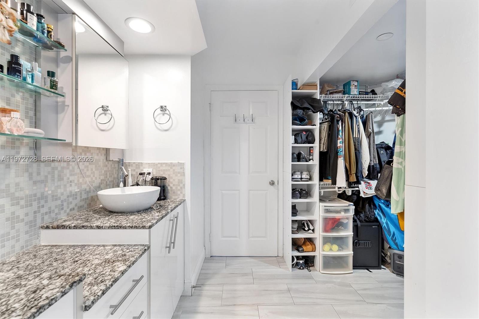MYSTIC POINTE TOWER 500 C - Residential