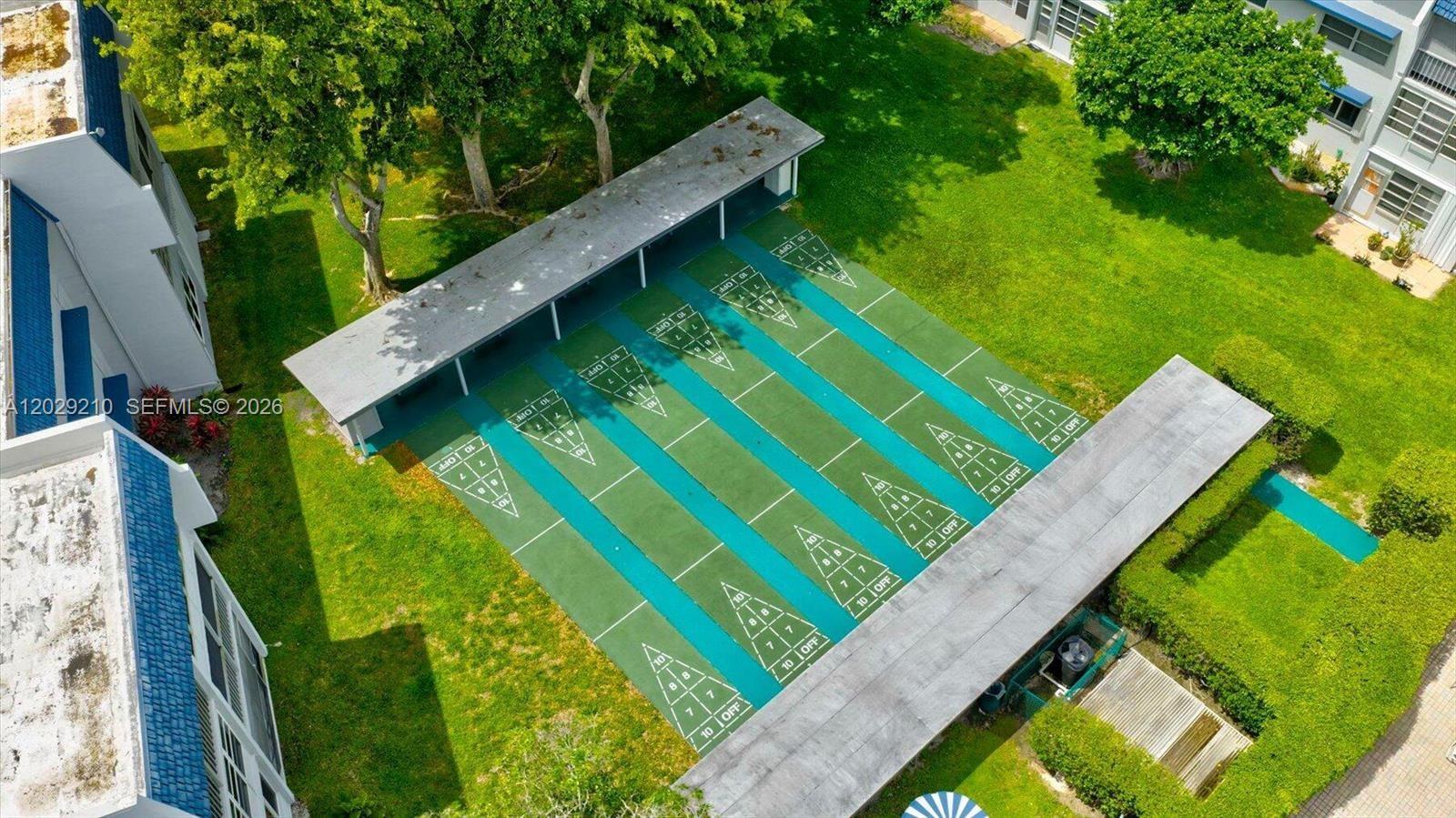 ORIOLE GOLF & TENNIS CLUB - Residential