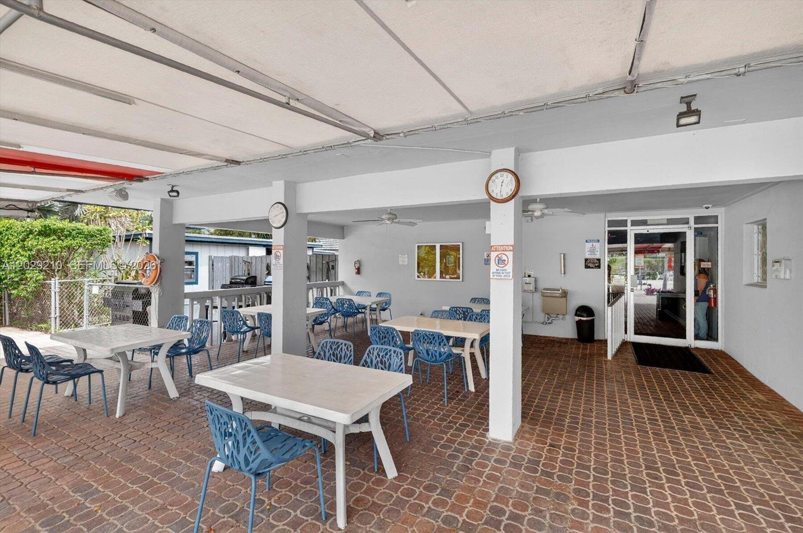 ORIOLE GOLF & TENNIS CLUB - Residential