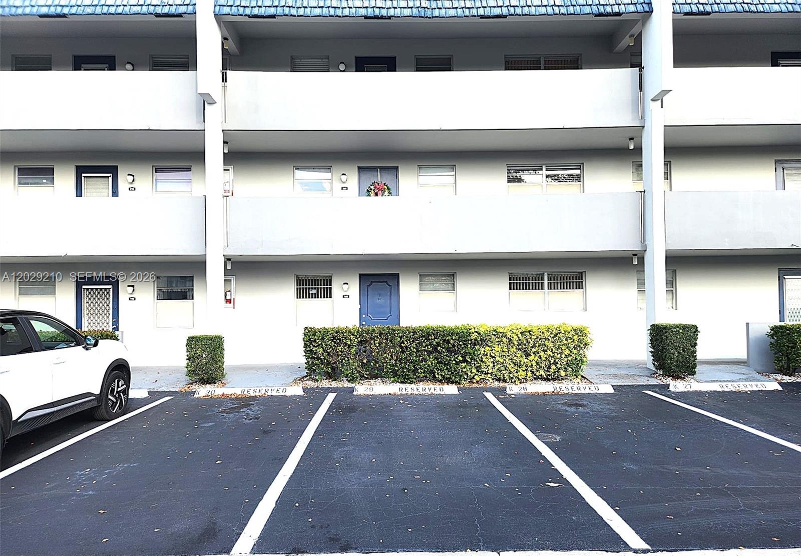 ORIOLE GOLF & TENNIS CLUB - Residential