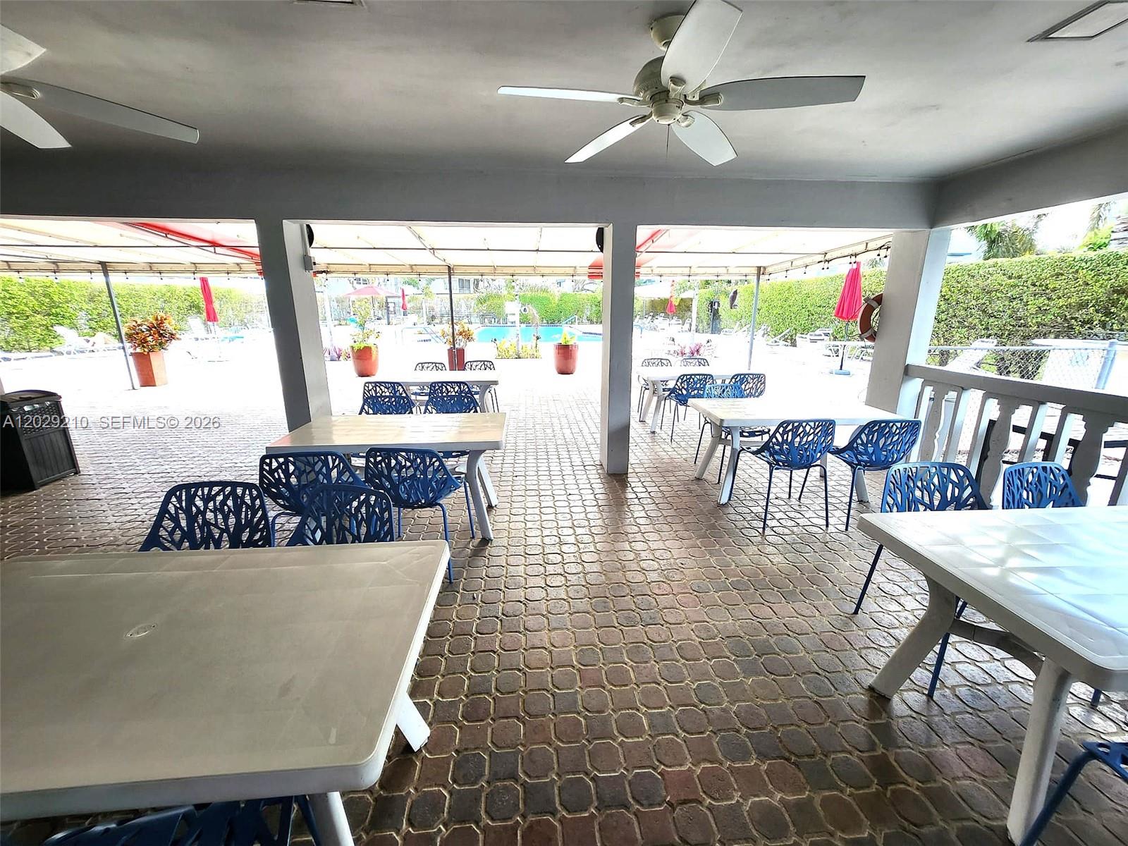 ORIOLE GOLF & TENNIS CLUB - Residential