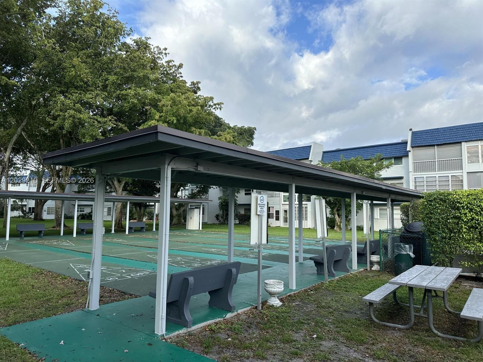 ORIOLE GOLF & TENNIS CLUB - Residential