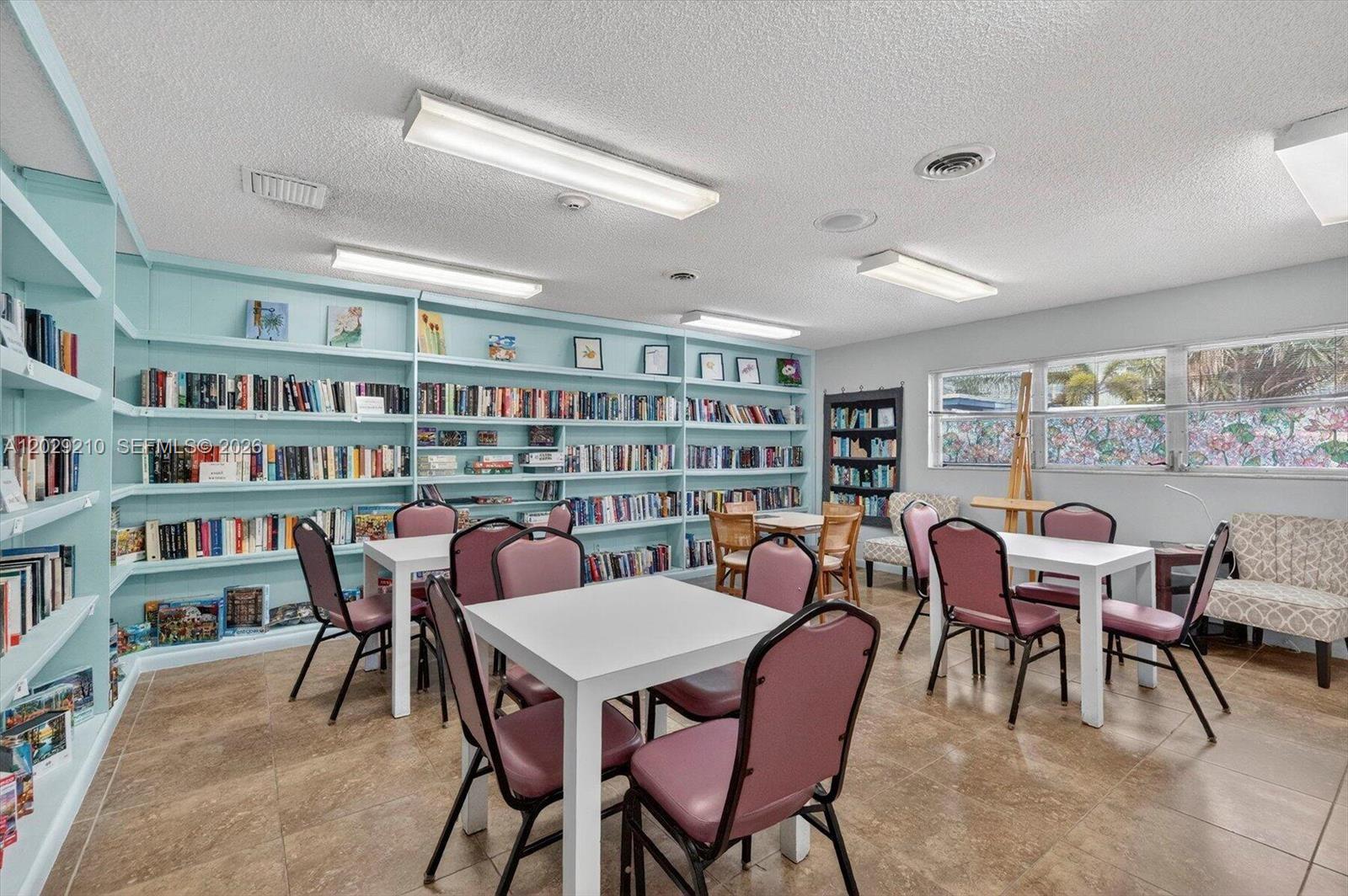 ORIOLE GOLF & TENNIS CLUB - Residential
