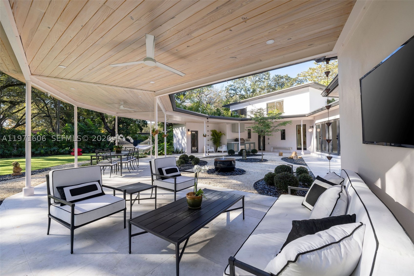 MIAMI SHORES SEC 3 - Residential