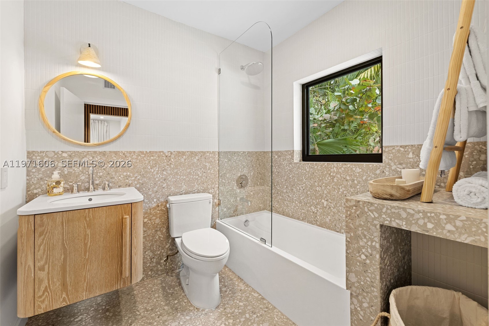 MIAMI SHORES SEC 3 - Residential