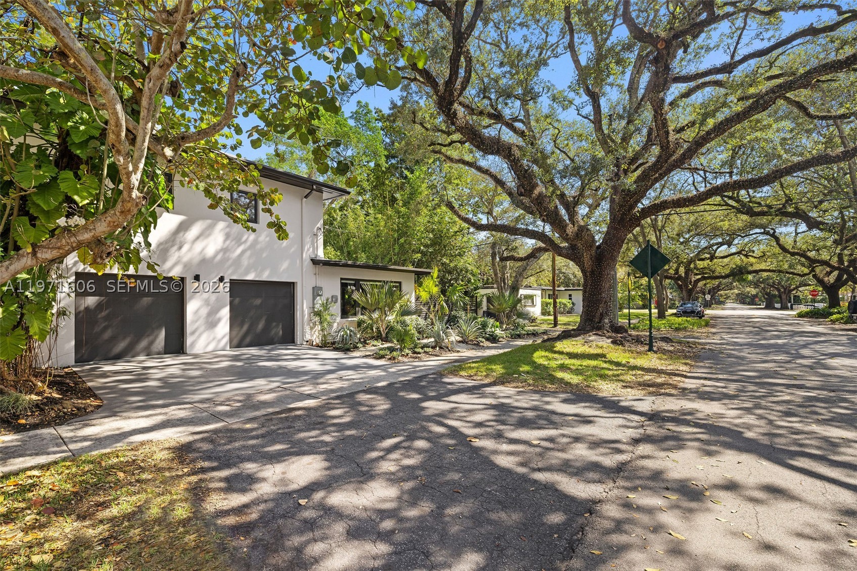 MIAMI SHORES SEC 3 - Residential