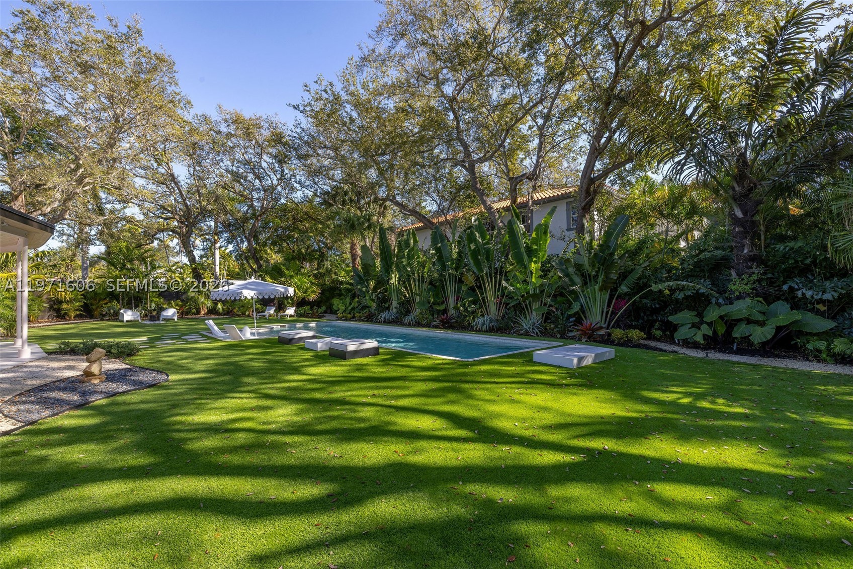 MIAMI SHORES SEC 3 - Residential