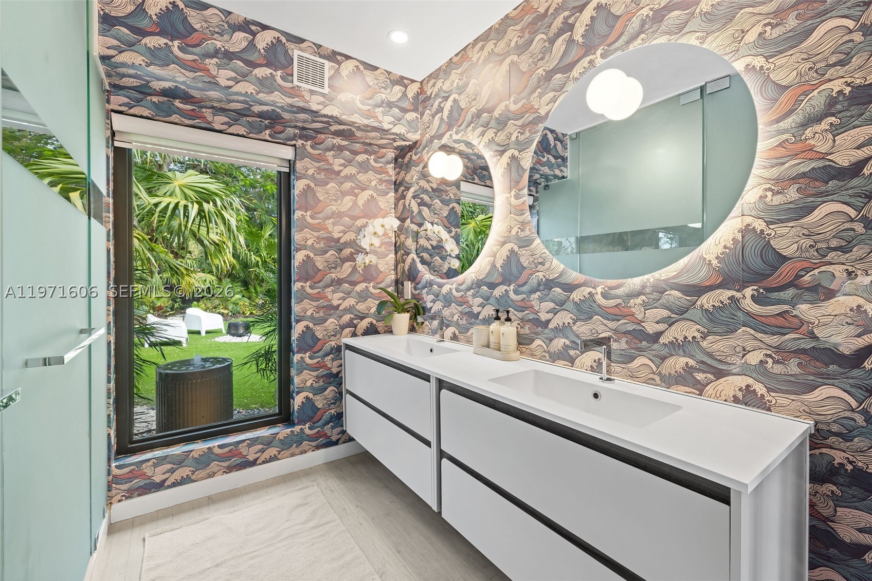 MIAMI SHORES SEC 3 - Residential