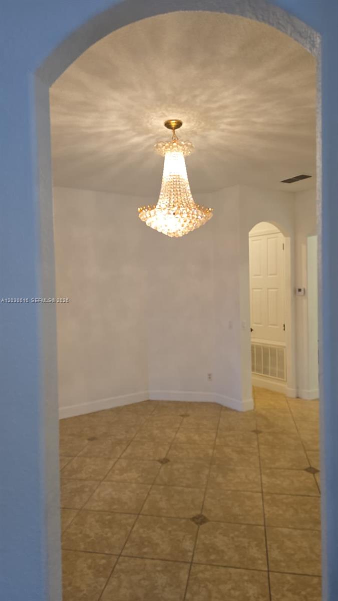 NORTH SHORE VLG - Residential