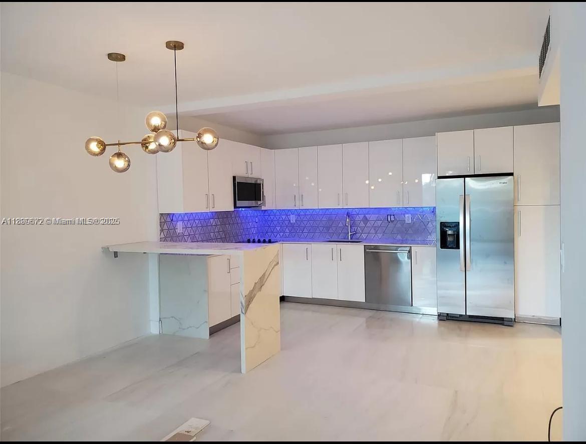 OCEANVIEW BUILDING B COND - Residential