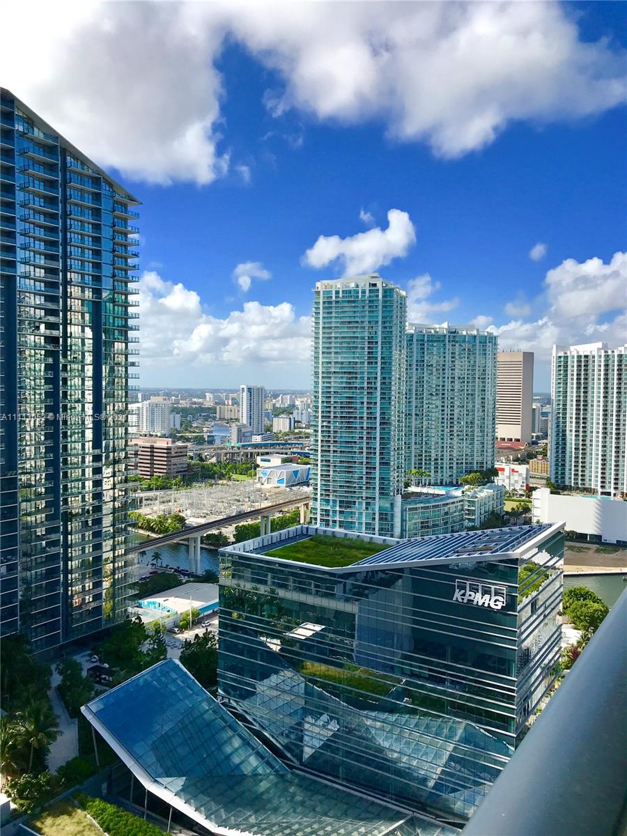 SLS LUX - Residential Lease