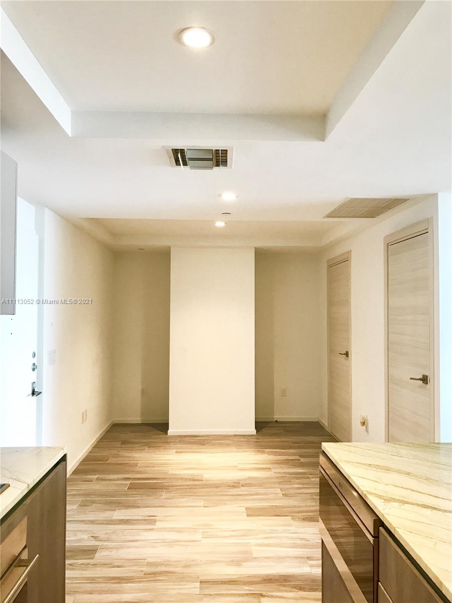 SLS LUX - Residential Lease