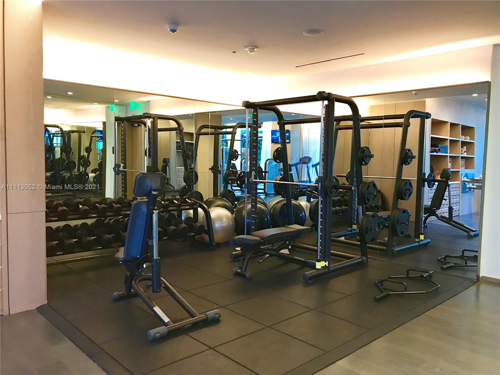 SLS LUX - Residential Lease